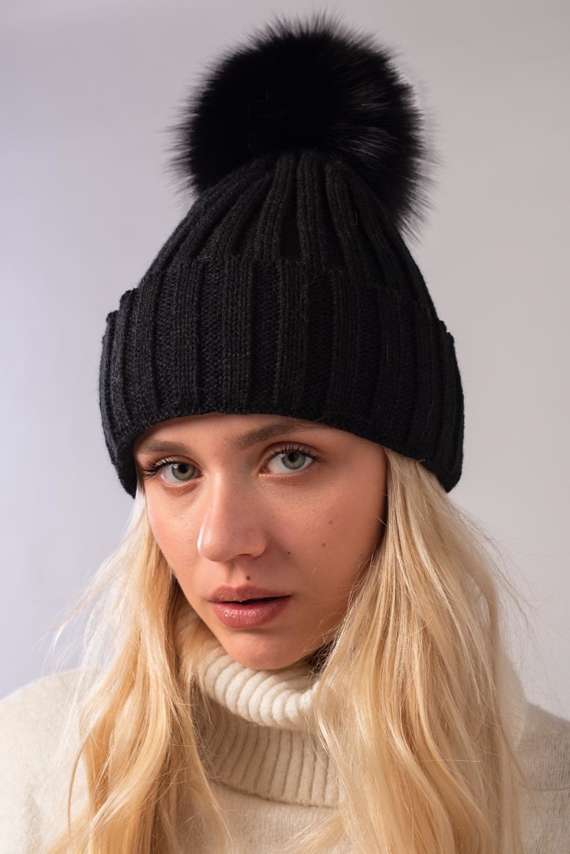 black ribbed beanie womens