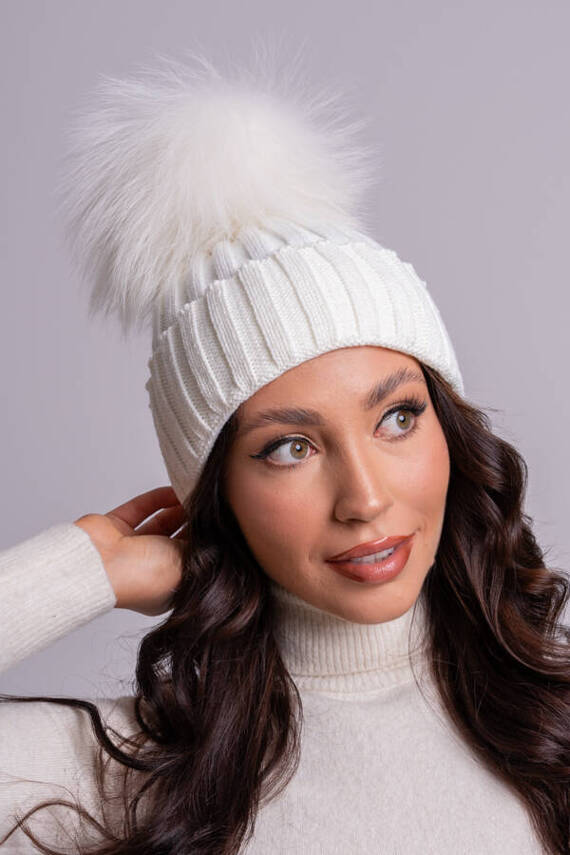  WOOL BEANIE HAT WITH GENUINE RACCOON FUR POM POM