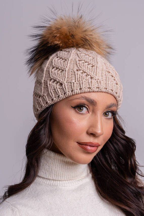  WOOL BEANIE HAT WITH GENUINE RACCOON FUR POM POM