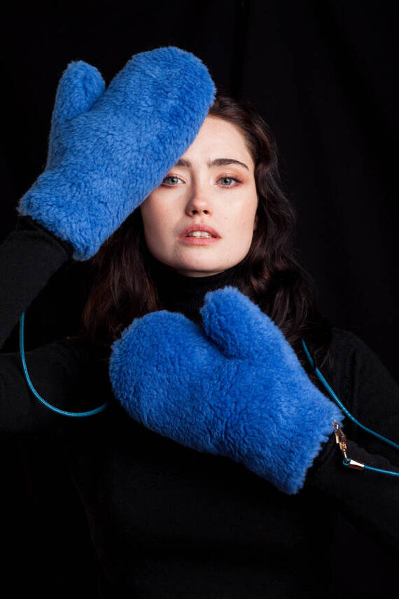 Black genuine rabbit fur gloves