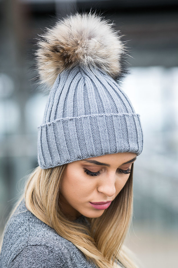  WOOL BEANIE HAT WITH GENUINE RACCOON FUR POM POM