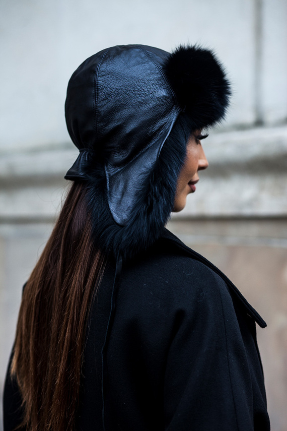 Womens Fur Trapper Hat in Black