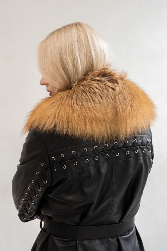 Large Detachable Fox Fur Collar dyed in Beige 