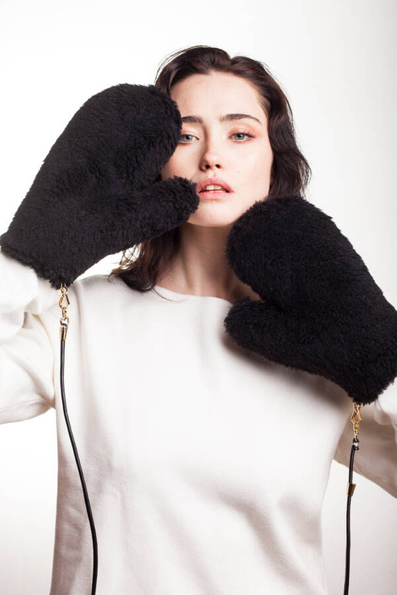 Black genuine rabbit fur gloves