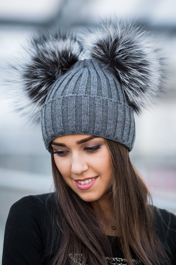 BEANIE WOOL HAT WITH DOUBLE POM POM 