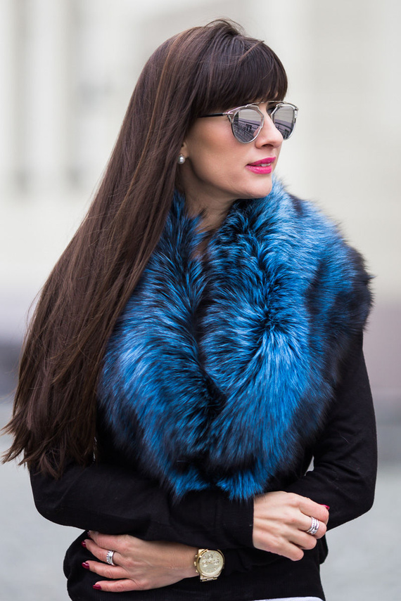 Large Detachable Silver Fox Fur Collar dyed in Blue 