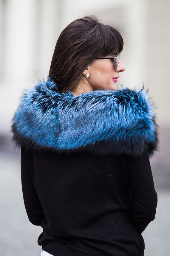 Large Detachable Silver Fox Fur Collar dyed in Blue 