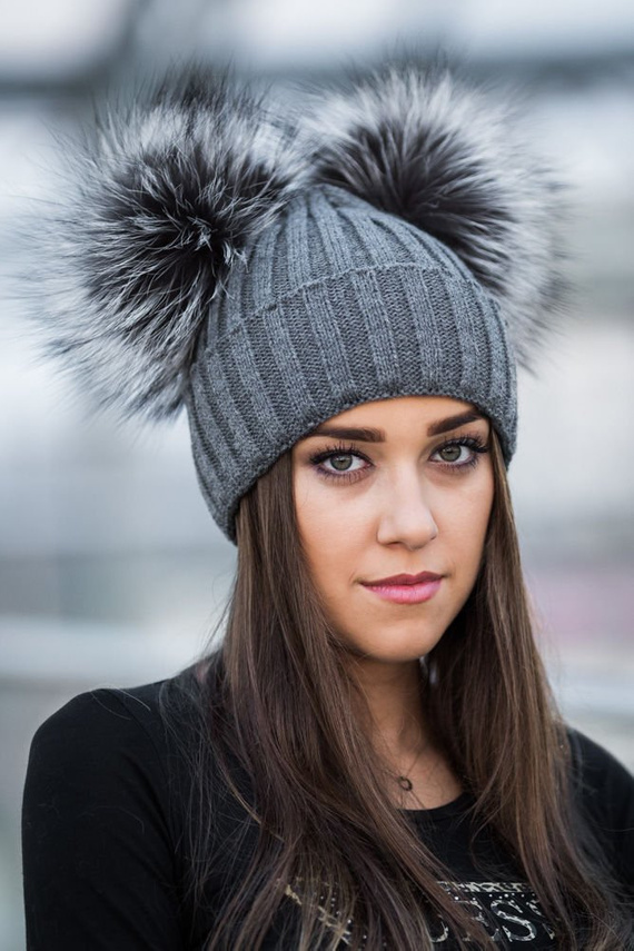 BEANIE WOOL HAT WITH DOUBLE POM POM 