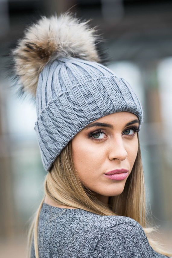  WOOL BEANIE HAT WITH GENUINE RACCOON FUR POM POM