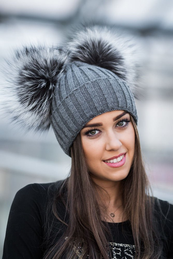 BEANIE WOOL HAT WITH DOUBLE POM POM 